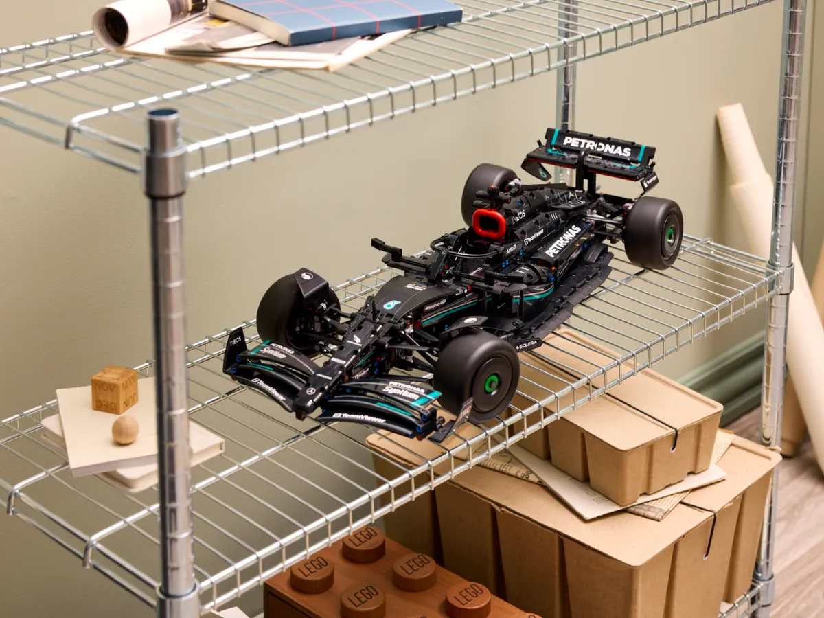 LEGO Mercedes-AMG F1 W14 E Performance (42171) - Bild 8
