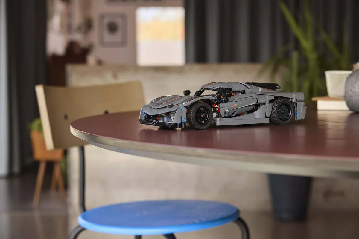 LEGO Koenigsegg Jesko Absolut Grey Hypercar (42173) - image 11