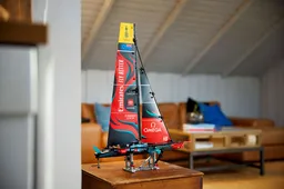 LEGO Emirates Team New Zealand AC75 Yacht (42174) - image 10