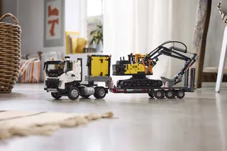 Volvo FMX Truck & EC230 Electric Excavator de LEGO – photo du produit 12 sur 12