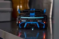 Porsche GT4 e-Performance racewagen - Afbeelding 12 van 12