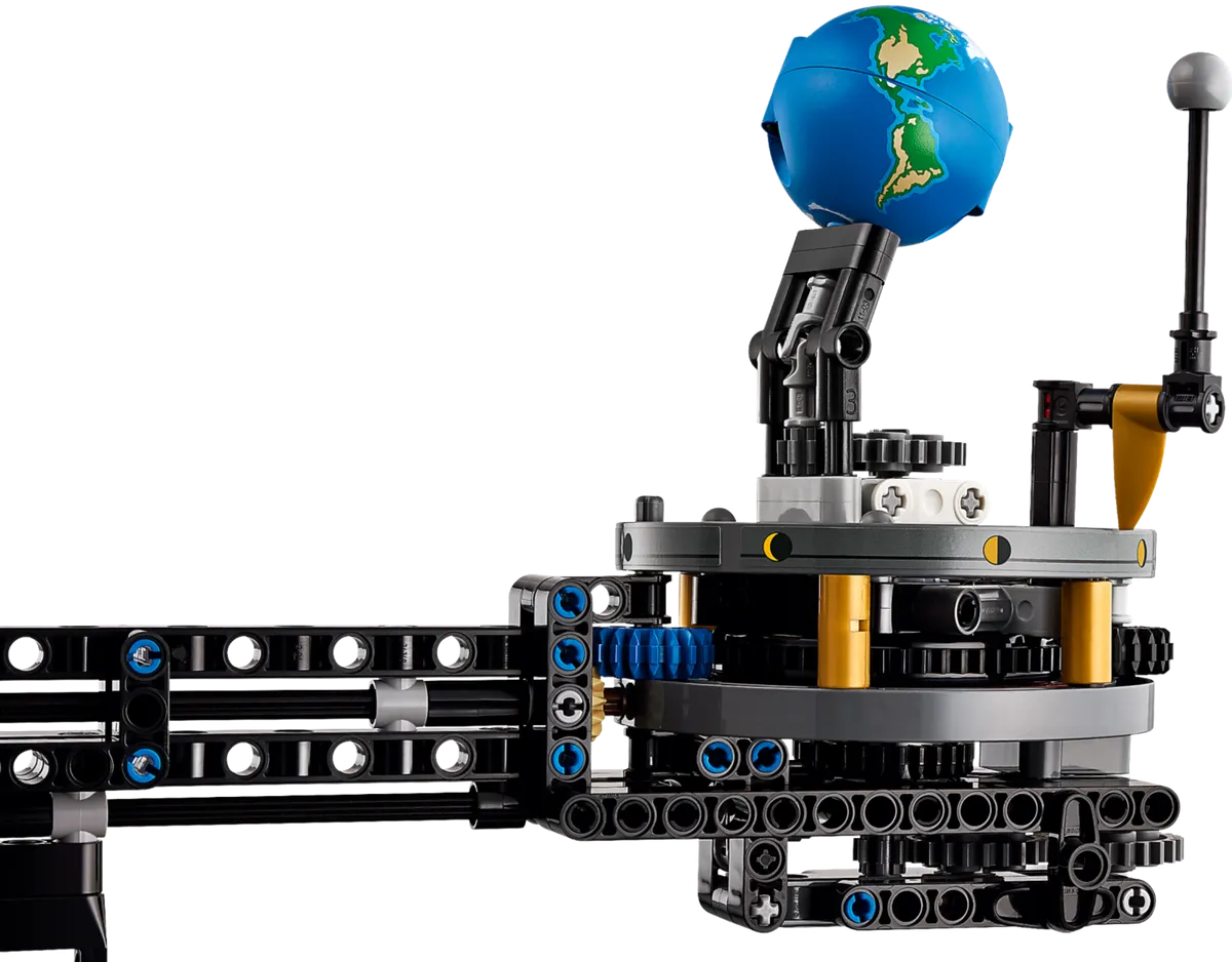 LEGO Planet Earth and Moon in Orbit (42179) - Bild 3