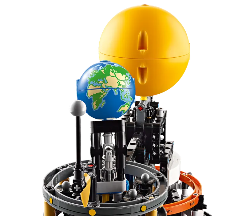 Planet Earth and Moon in Orbit by LEGO – product photo 5 of 9