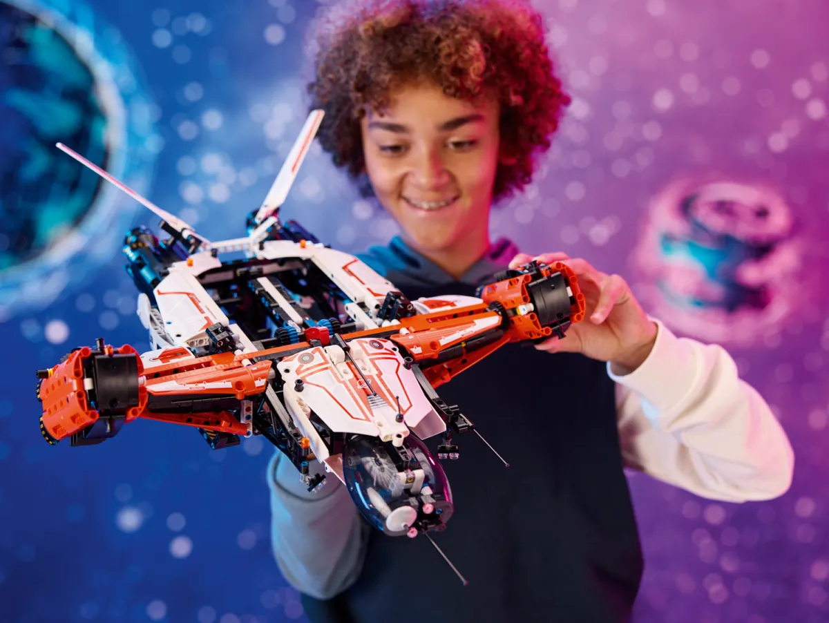 LEGO VTOL Heavy Cargo Spaceship LT81 (42181) - Bild 7