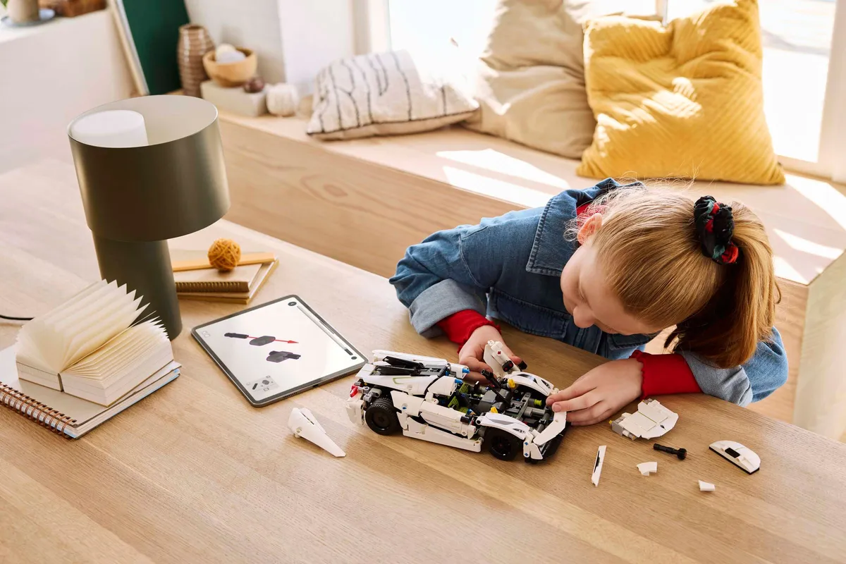 LEGO Koenigsegg Jesko Absolut White Hypercar (42184) - Bild 9