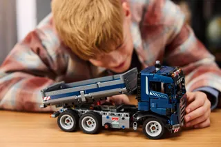 Tipping Dump Truck by LEGO – product photo 9 of 12