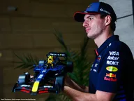 Oracle Red Bull Racing RB20 F1 Car - Image 3 of 13