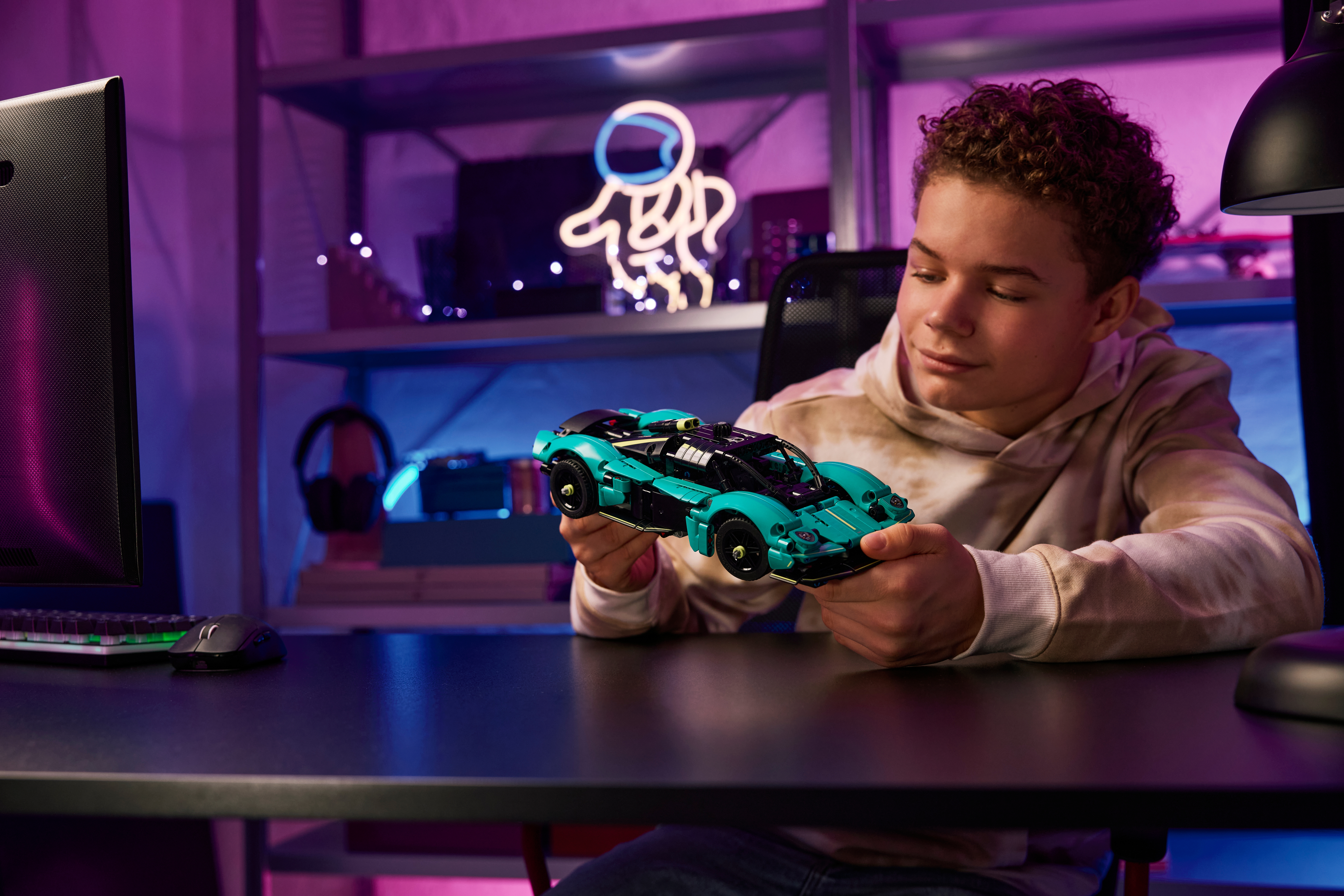 Aston Martin Valkyrie - Image 6 of 10