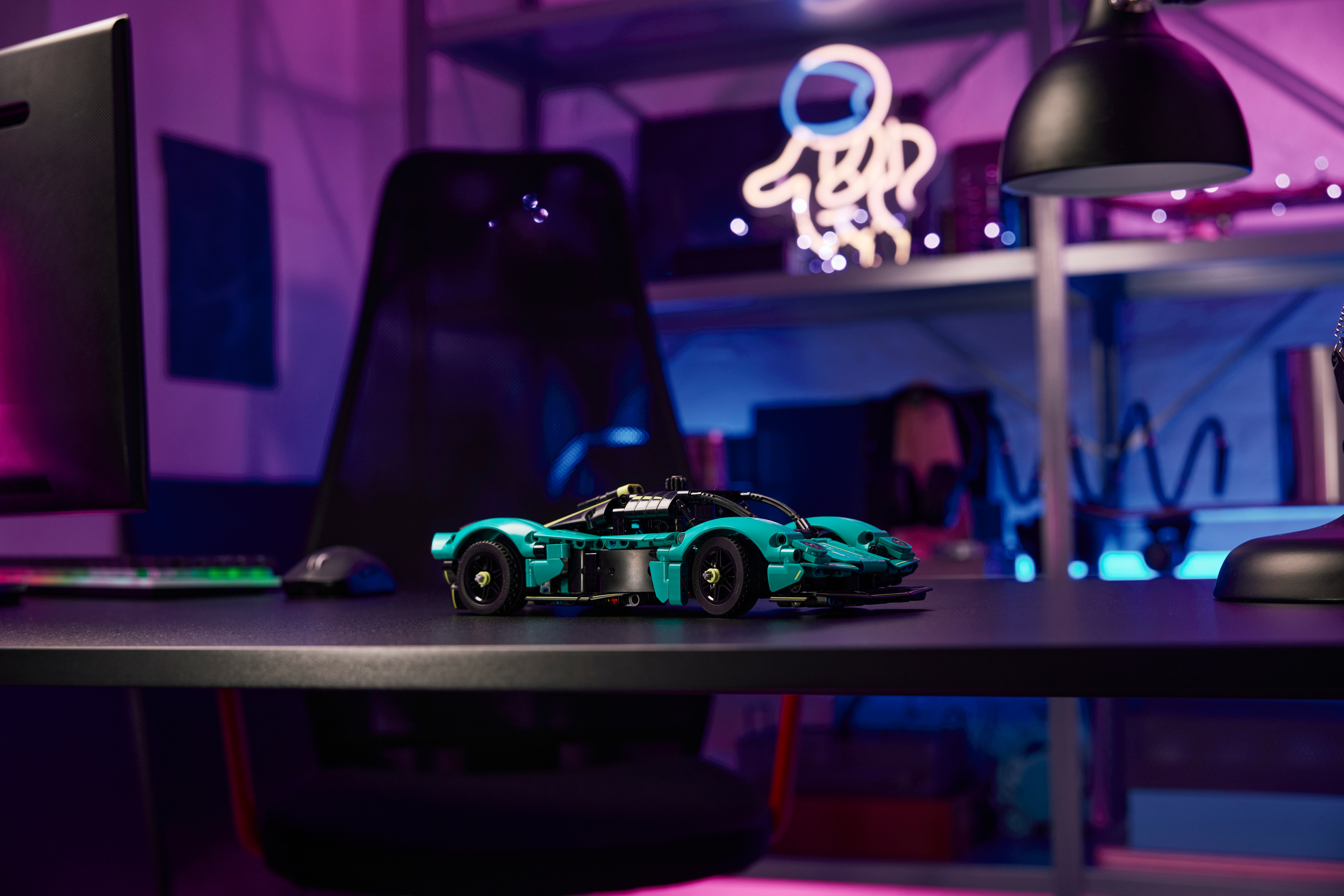 Aston Martin Valkyrie - Image 8 of 10