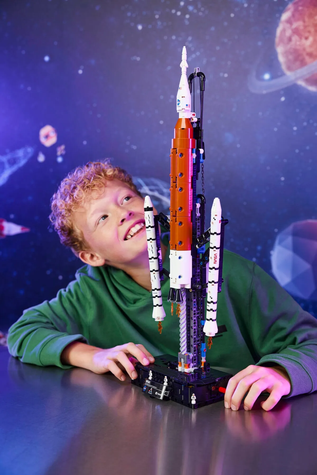 LEGO NASA Artemis Space Launch System Rocket (42221) - image 9