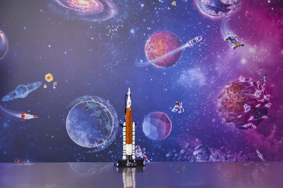 LEGO NASA Artemis Space Launch System Rocket (42221) - image 8