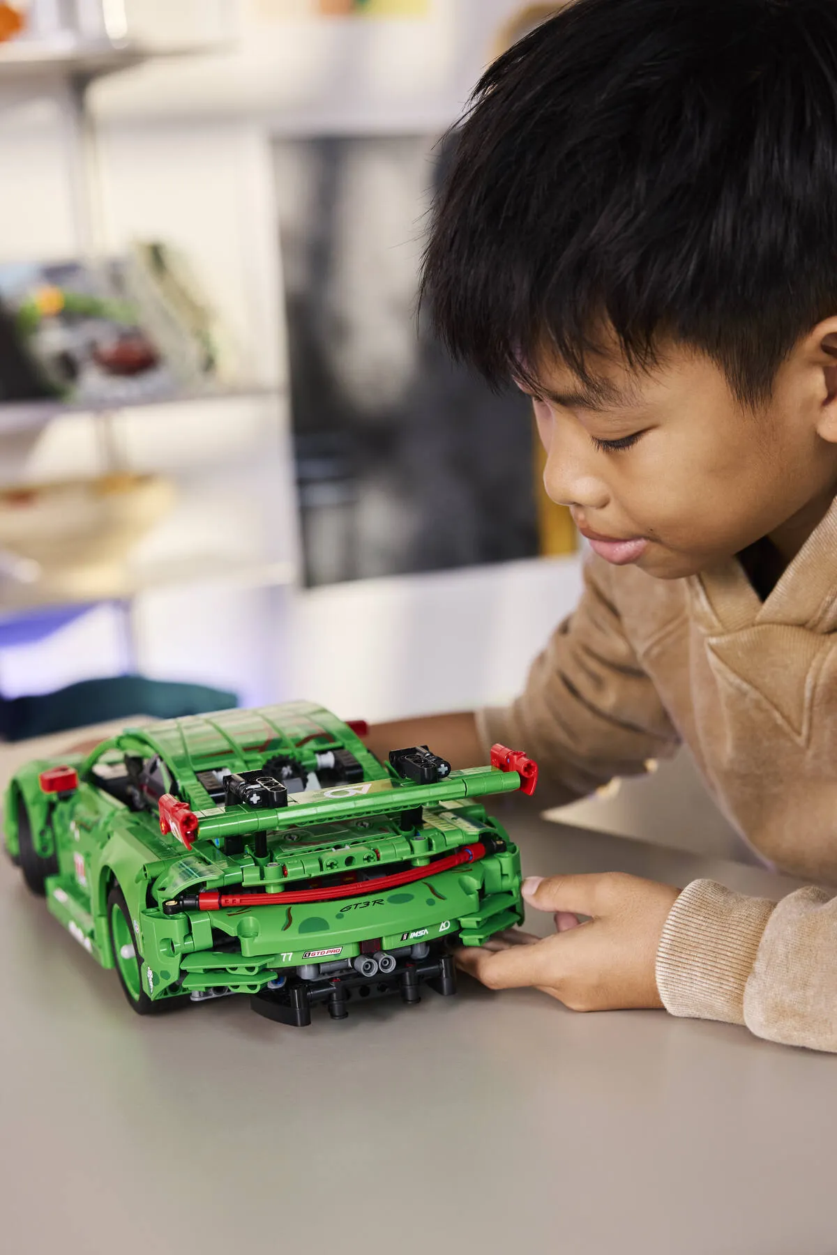 LEGO Porsche 911 GT3 R REXY AO Racing Car (42224) - afbeelding 10
