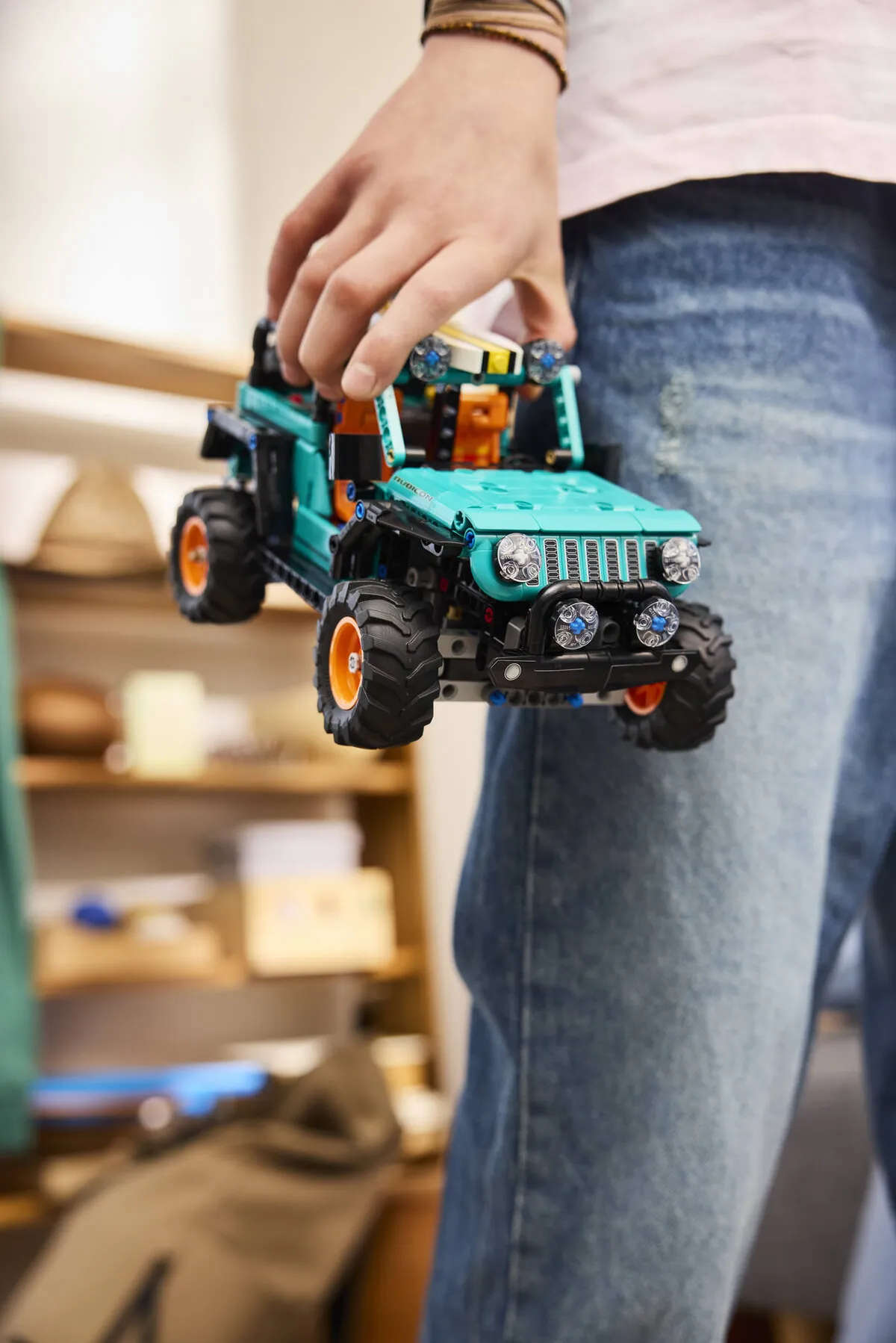 LEGO Jeep® Wrangler Rubicon SUV (42227) - Bild 8