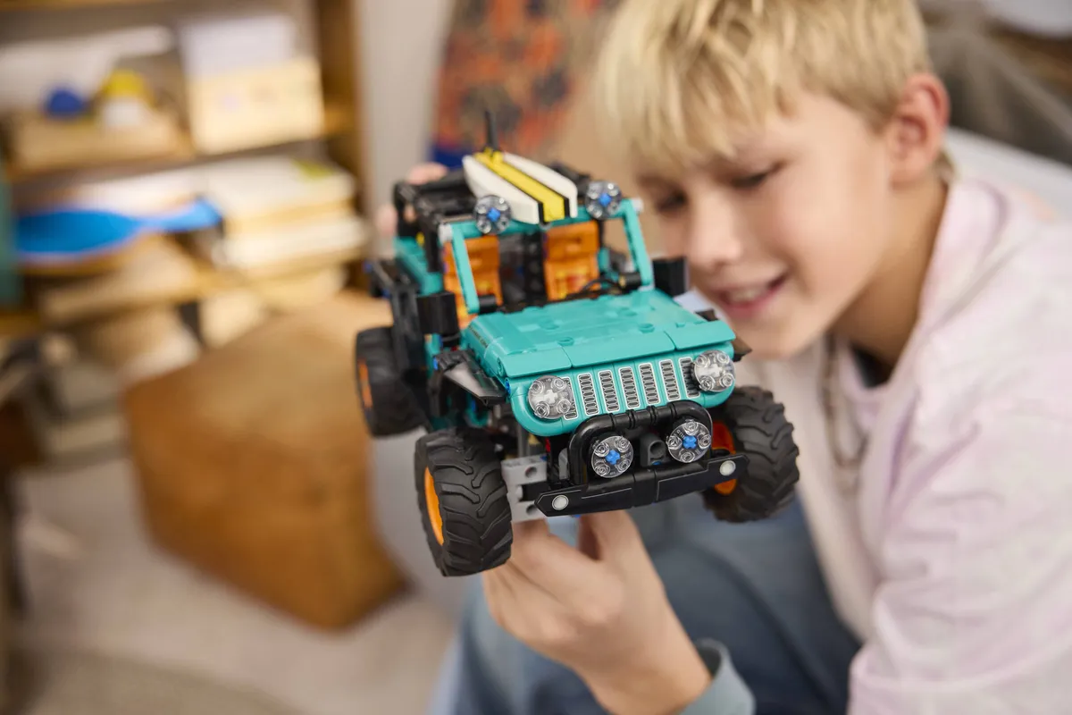 LEGO Jeep® Wrangler Rubicon SUV (42227) - Bild 6