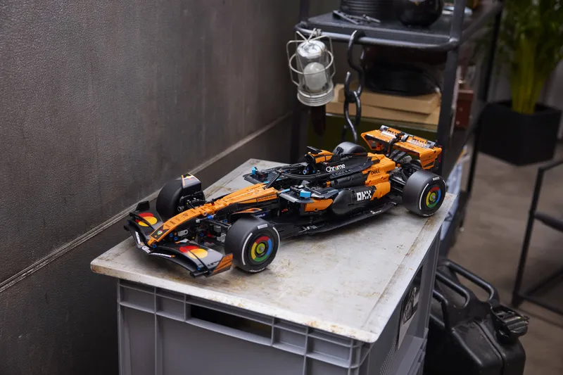 McLaren MCL39 F1® Car by LEGO – product photo 15 of 21