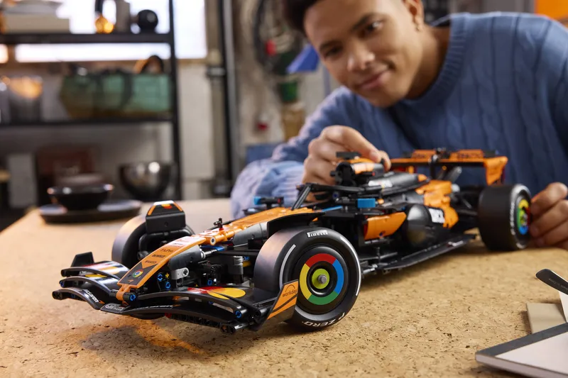 McLaren MCL39 F1® Car by LEGO – product photo 16 of 21