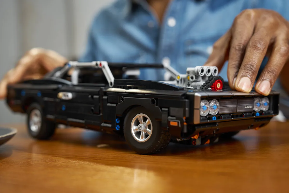LEGO Fast and Furious Dodge Charger R/T Car (42231) - Bild 10