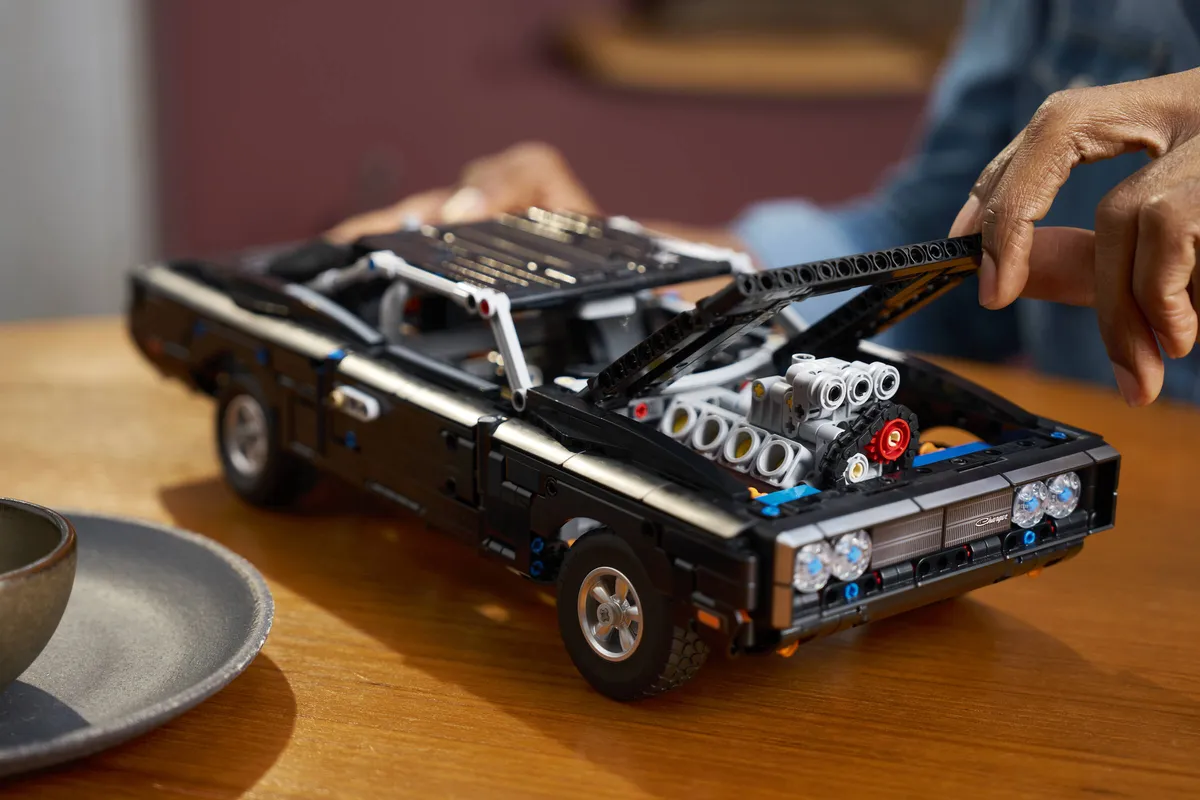 LEGO Fast and Furious Dodge Charger R/T Car (42231) - Bild 11