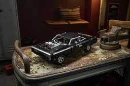 LEGO Fast and Furious Dodge Charger R/T Car (42231) - afbeelding 17