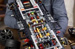 LEGO Koenigsegg Sadair's Spear Megacar (42232) - afbeelding 10