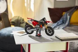 LEGO Ducati Desmo450 MX Factory Motorcycle (42238) - Bild 6