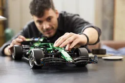 LEGO Aston Martin Aramco AMR25 F1® Car (42240) - afbeelding 13