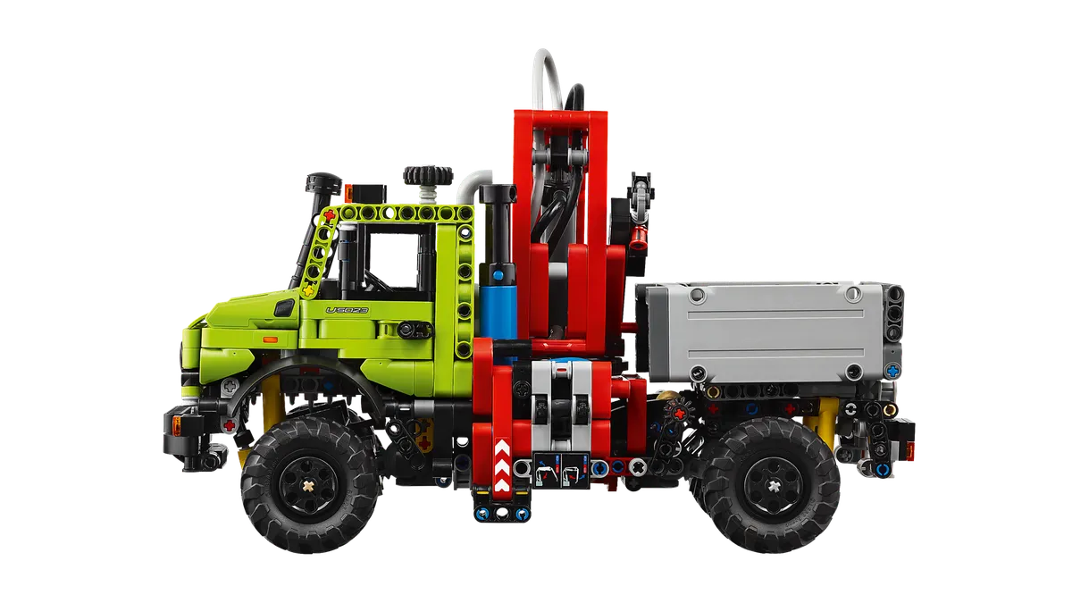 LEGO Mercedes-Benz Unimog U 5023 with Crane (42242) - Bild 1
