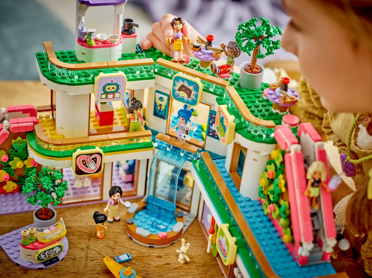 LEGO Heartlake City Shopping Mall (42604) - Bild 10