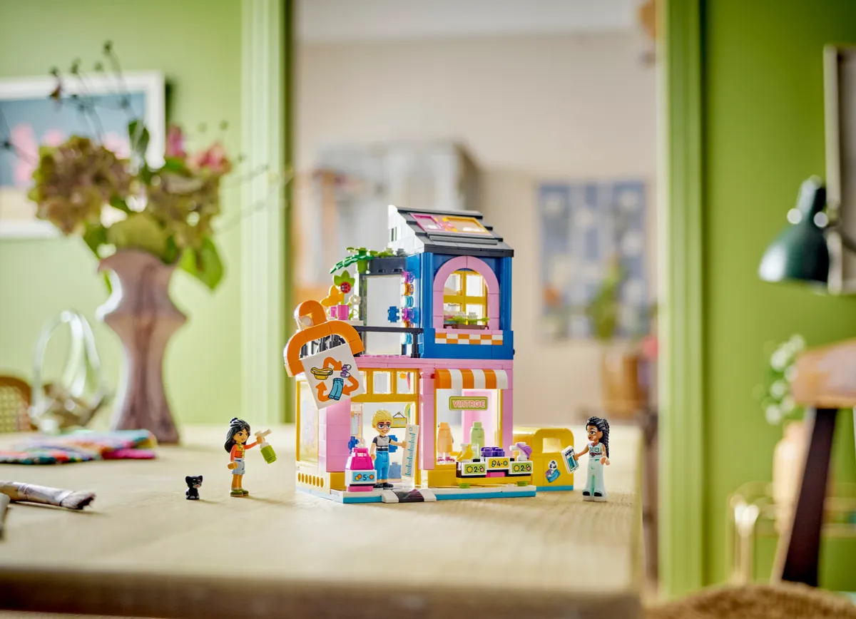 LEGO Vintage Fashion Store (42614) - Bild 11