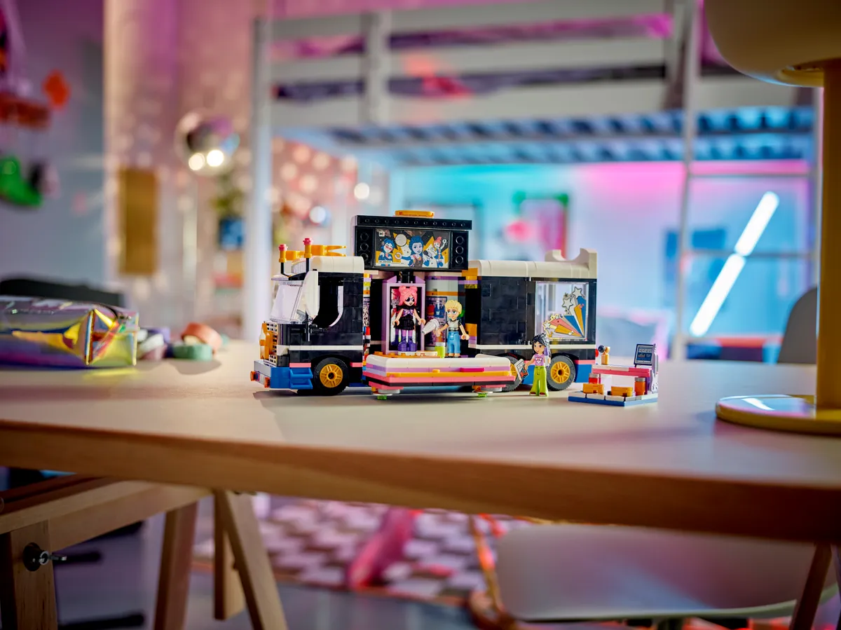 LEGO Pop Star Music Tour Bus (42619) - Bild 10