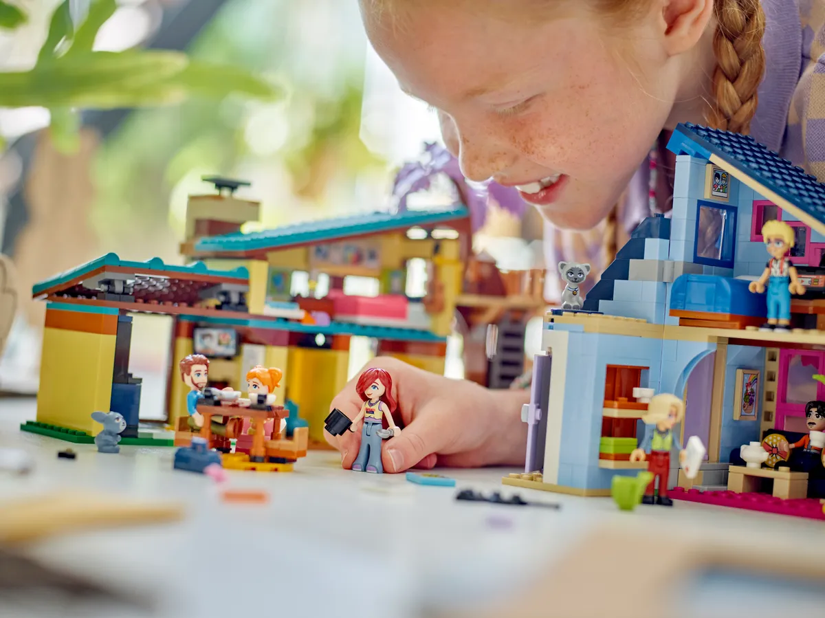 LEGO Olly and Paisley's Family Houses (42620) - Bild 9