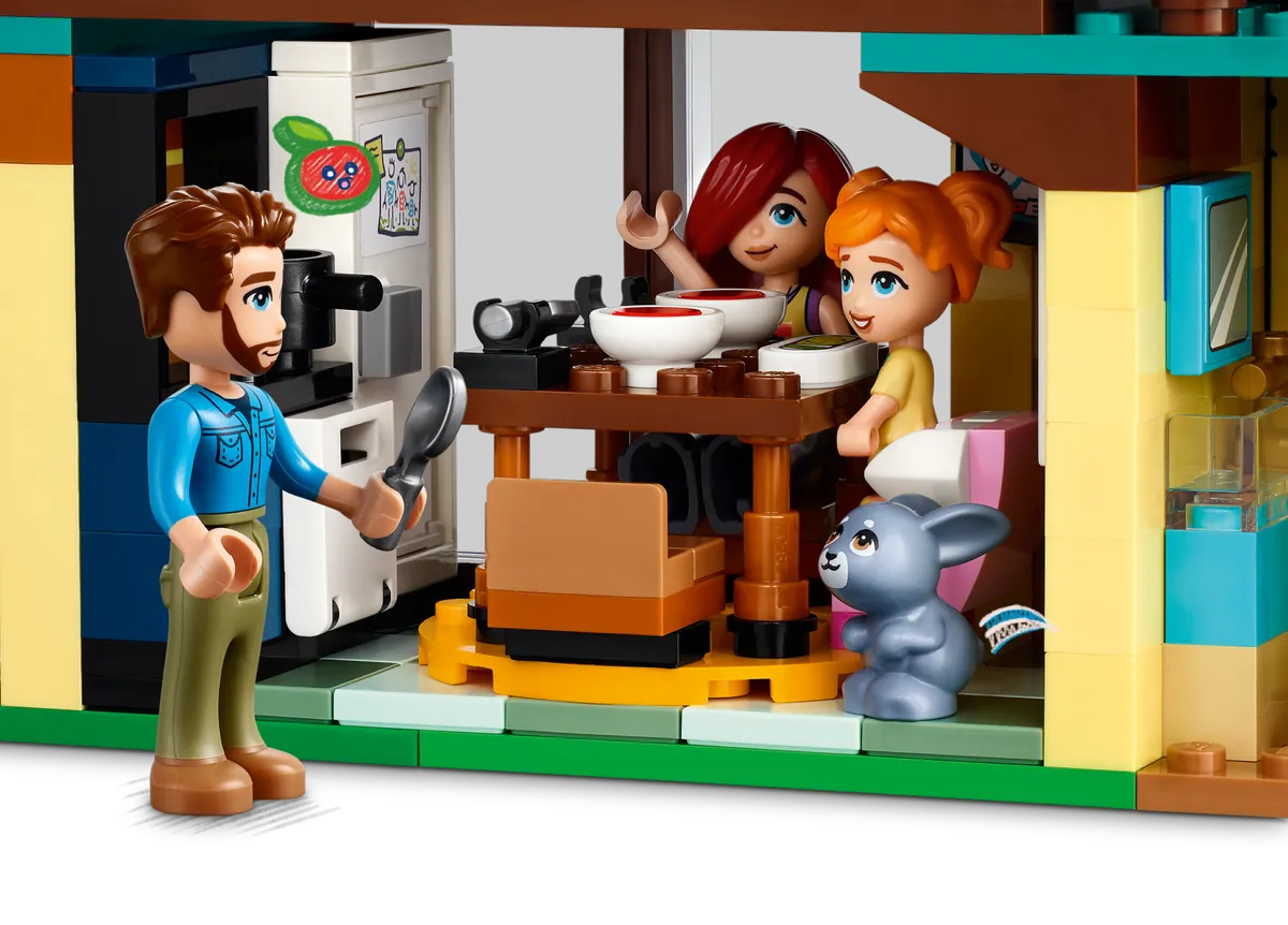 LEGO Olly and Paisley's Family Houses (42620) - Bild 4