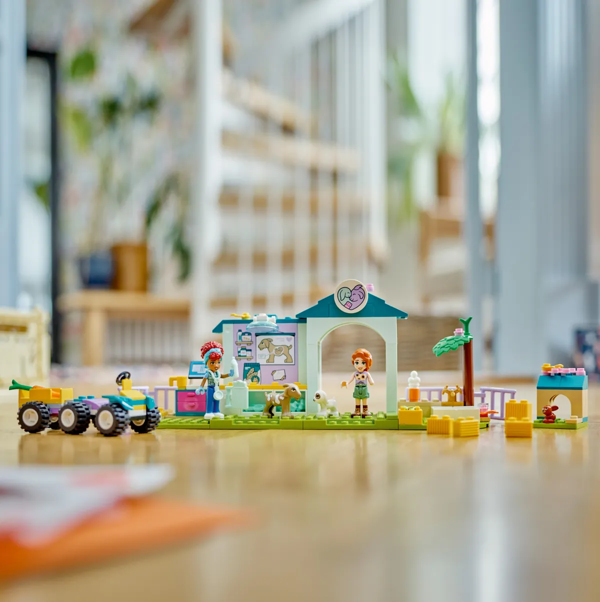 LEGO Farm Animal Vet Clinic (42632) - Bild 7