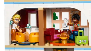 Castle Bed and Breakfast by LEGO – product photo 3 of 13