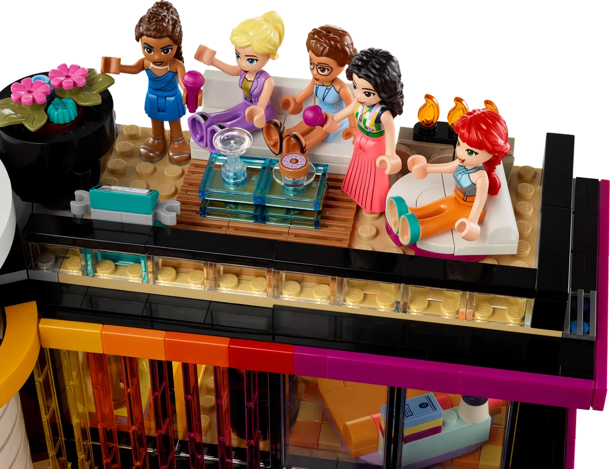 LEGO Andrea's Modern Mansion (42639) - Bild 9