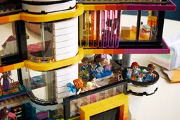 LEGO Andrea's Modern Mansion (42639) - afbeelding 12