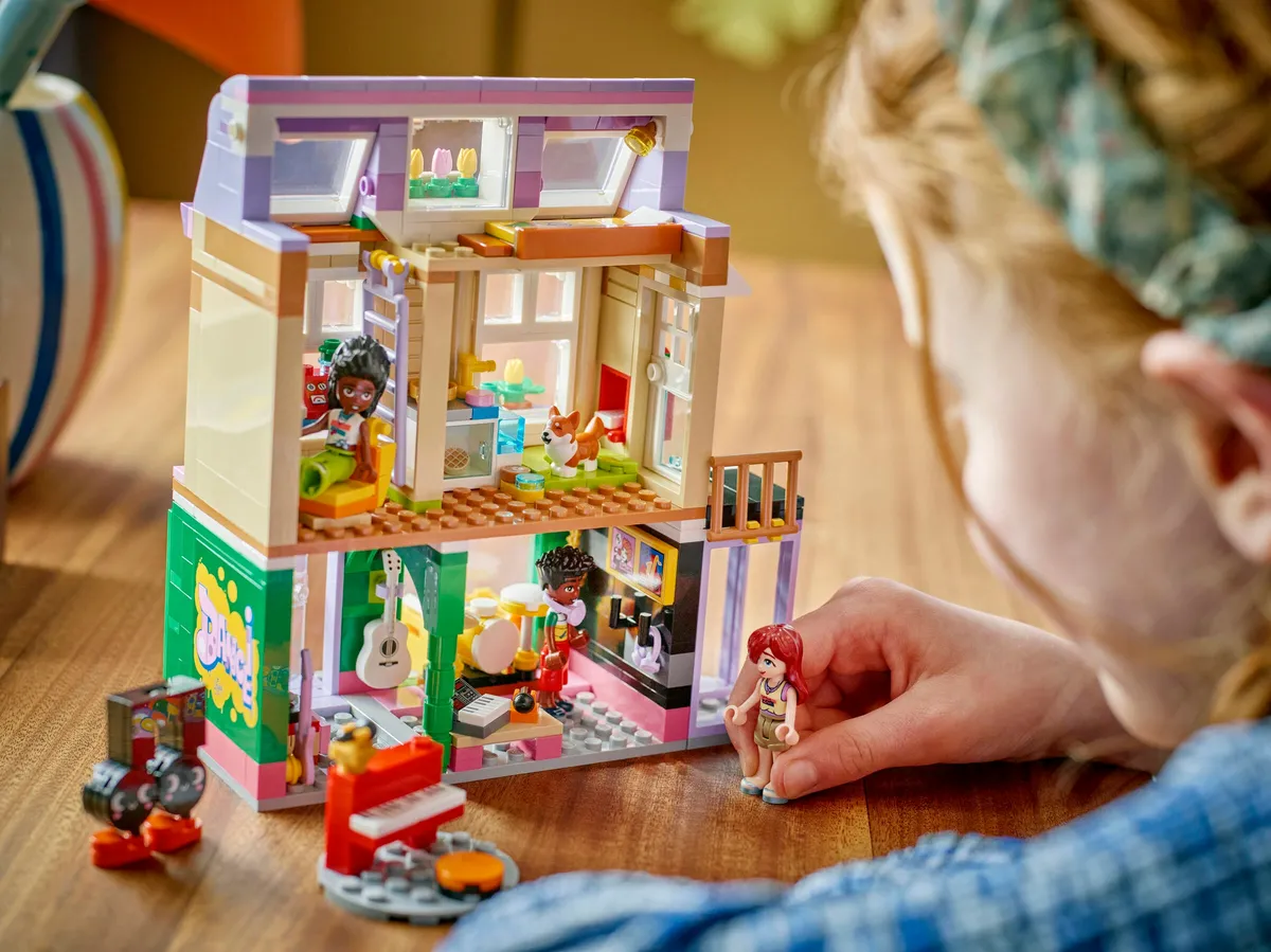 LEGO Music Store & Apartment (42653) - afbeelding 7