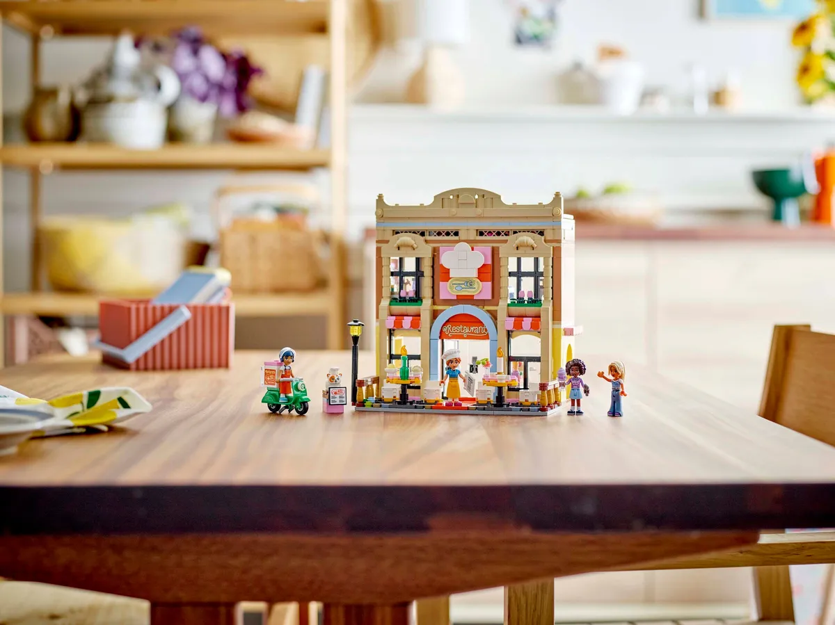 LEGO Restaurant and Cooking School (42655) - Bild 10