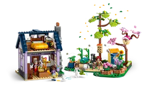 Beekeepers' House and Flower Garden fra LEGO – produktbillede 1 af 12