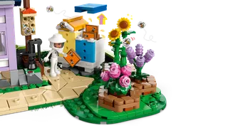 Beekeepers' House and Flower Garden fra LEGO – produktbillede 2 af 12