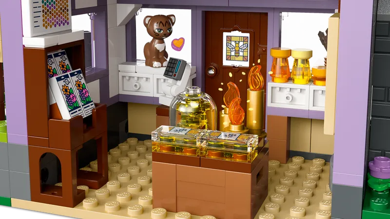 Beekeepers' House and Flower Garden fra LEGO – produktbillede 4 af 12
