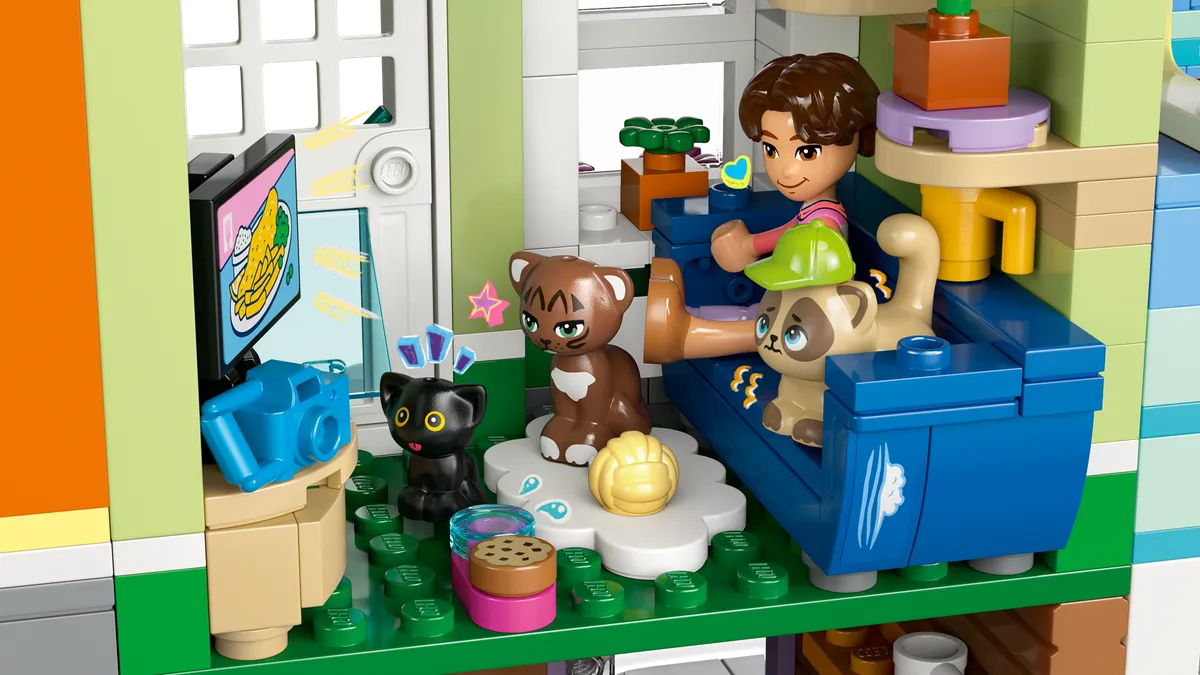 LEGO Heartlake City Apartments and Stores (42670) - afbeelding 4