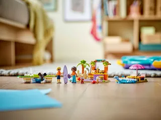 Creative Beach and Travel Suitcase by LEGO – product photo 8 of 9