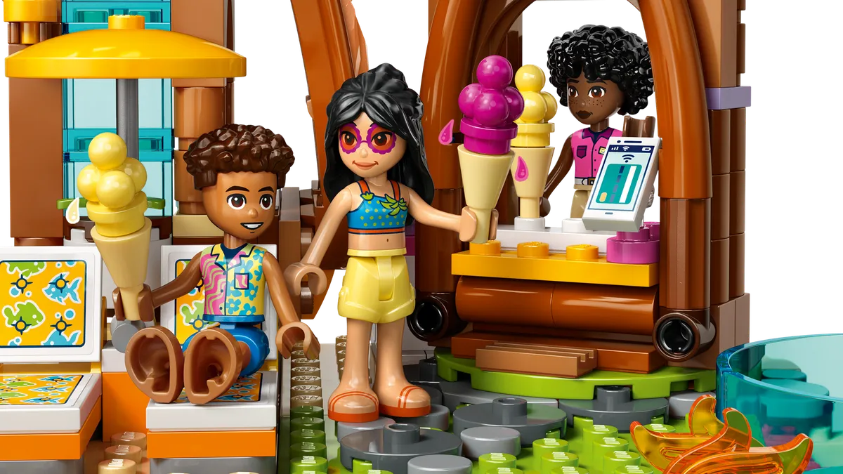 LEGO Family Vacation Beach Resort (42673) - Bild 1