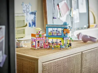 Comic Book and Game Store von LEGO – Produktfoto 8 von 11