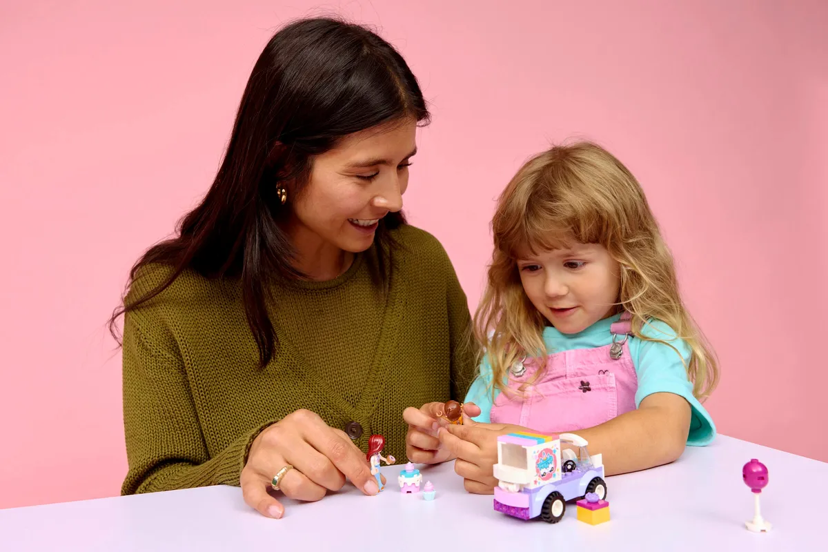 LEGO Unicorn Cake Delivery Car (42675) - Bild 6