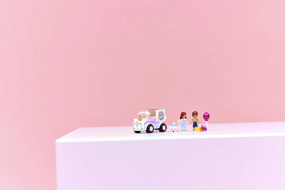 LEGO Unicorn Cake Delivery Car (42675) - Bild 7