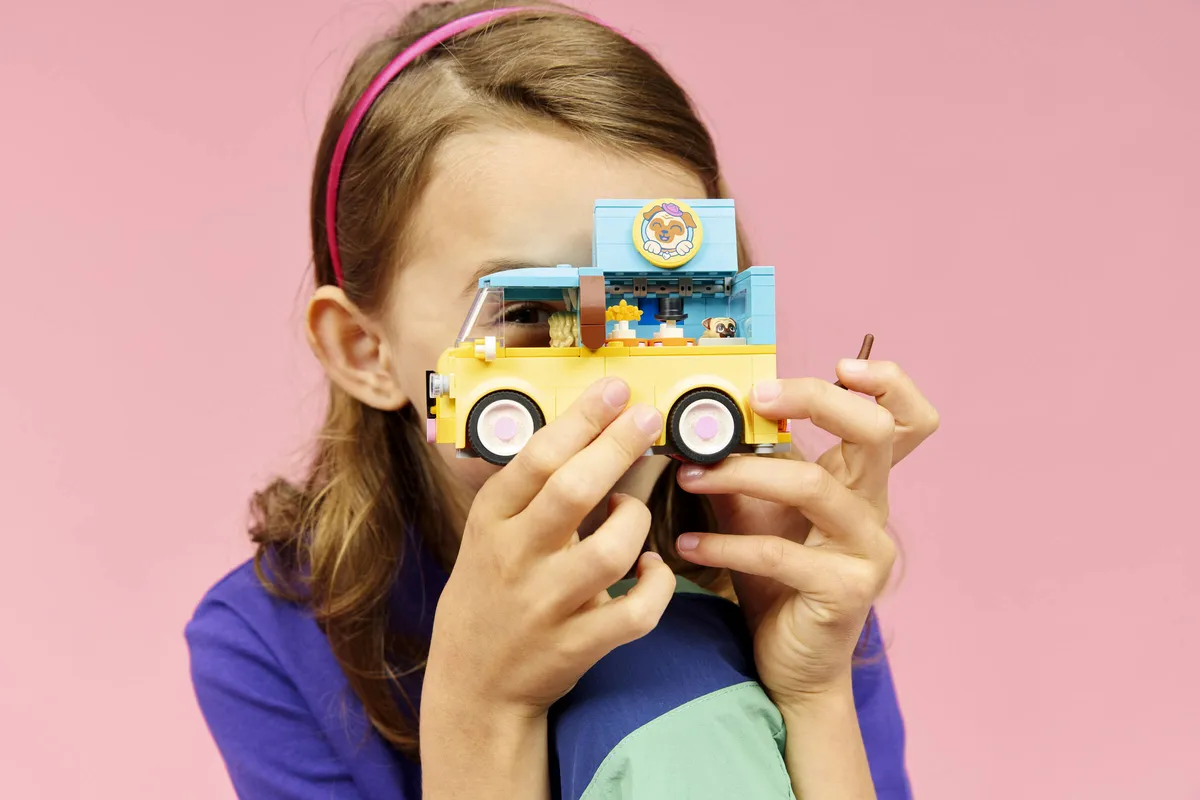 LEGO Pet Accessories Van (42678) - Bild 7