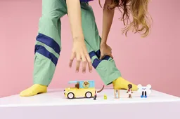 LEGO Pet Accessories Van (42678) - afbeelding 8