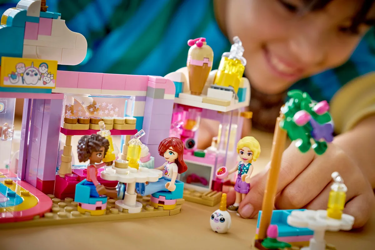 LEGO Unicorn Dream Café (42684) - Bild 8